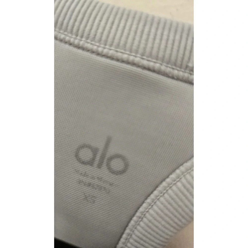 ALO Yoga Women’s Ribbed Tank Top in Light Gray